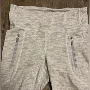 Lululemon capri tights